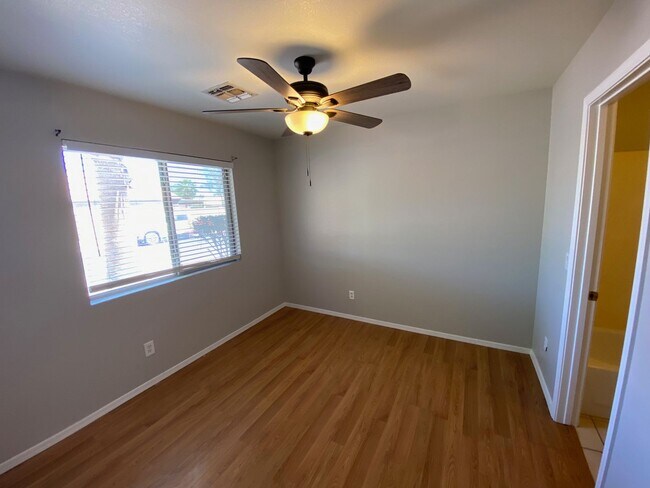 Building Photo - 30351 Maple Chase Dr