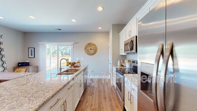 Building Photo - 2621 Virginia Mae Ln