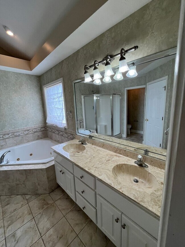 Building Photo - Welcome to the Broadfield Subdivision !! A Place to Call Home.