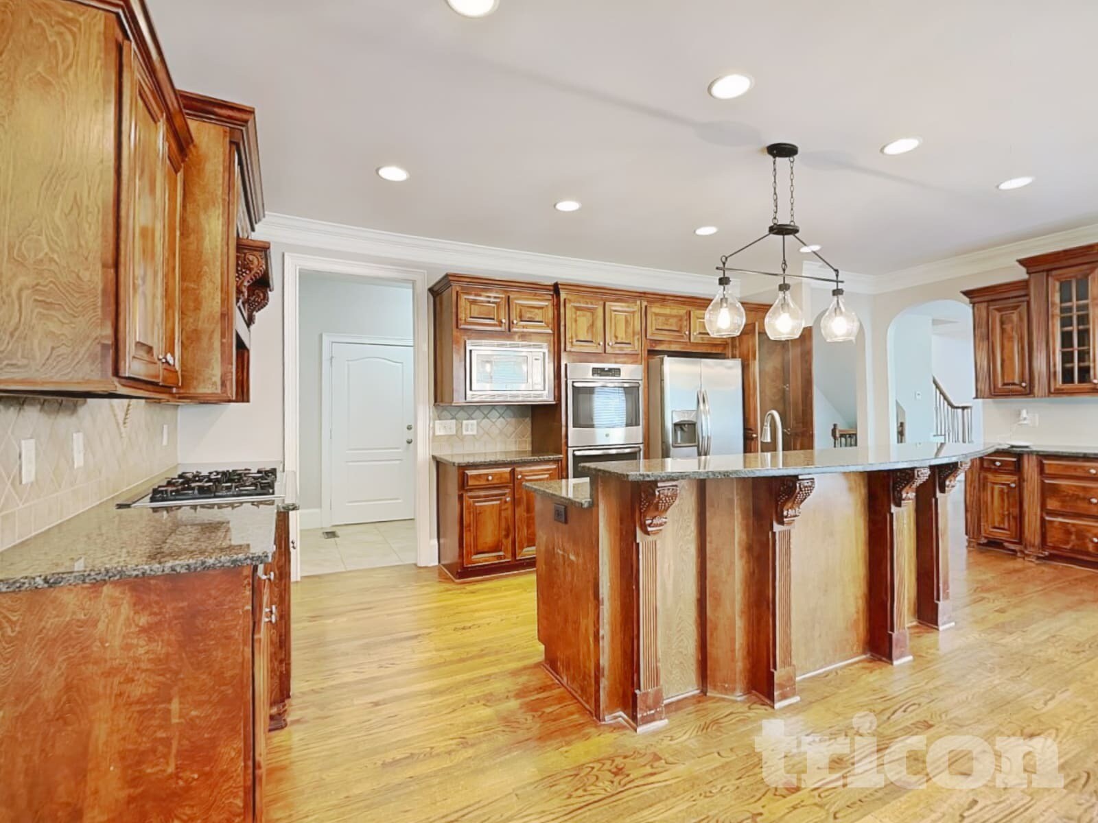Building Photo - 5840 Cool Springs Dr