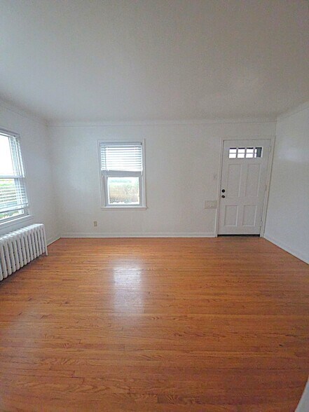 Primary Photo - 656 Cleveland Ave S