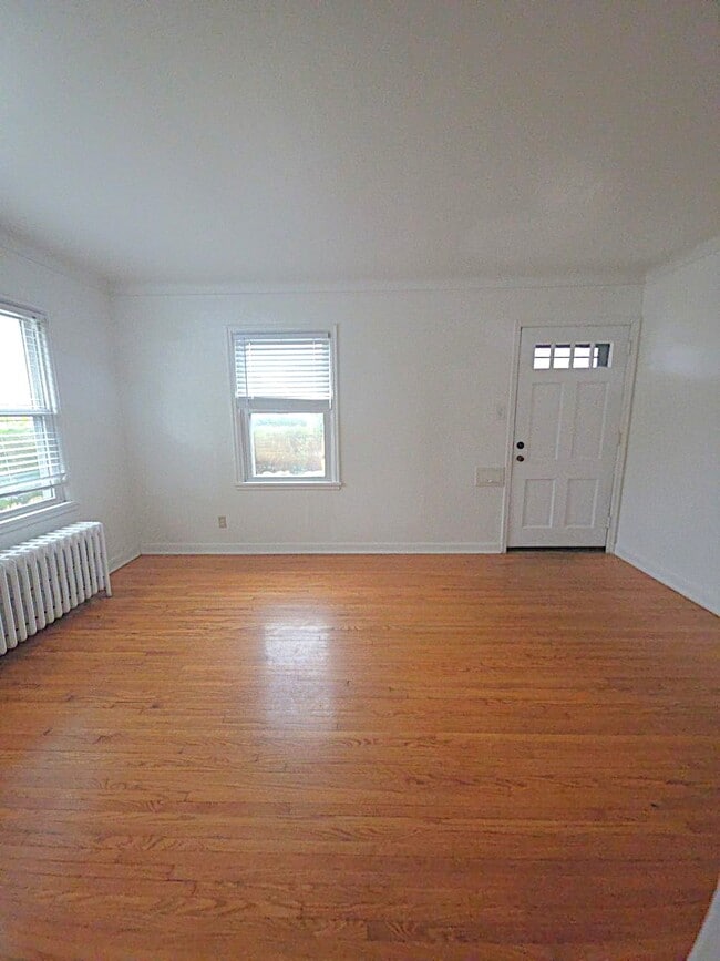 Building Photo - 656 Cleveland Ave S