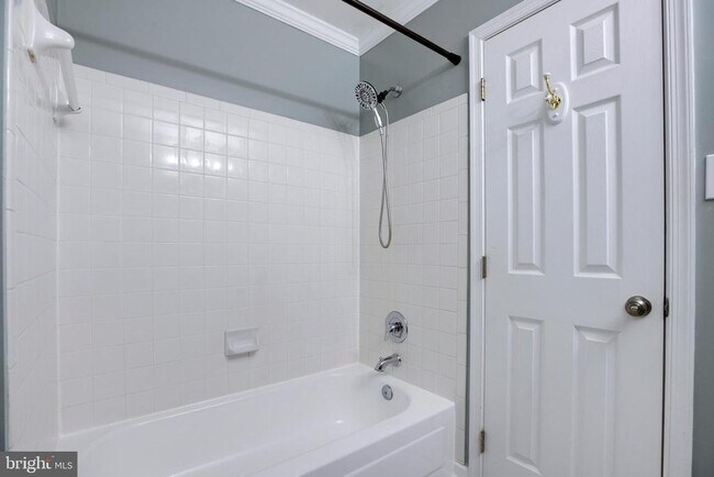 Building Photo - 5610 Gosling Ct