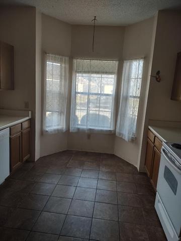 Building Photo - 3508 Alexandria Dr