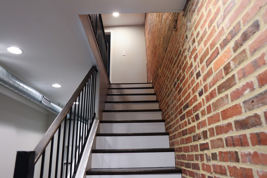 Building Photo - 1036 Patapsco St