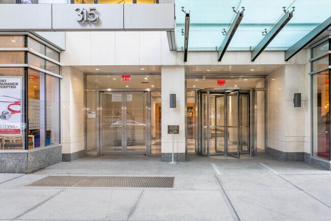 Building Photo - 330 W 58th St