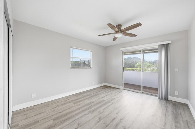 Building Photo - 284 Flanders F