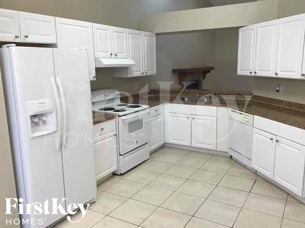 Building Photo - 4718 Westwind Dr