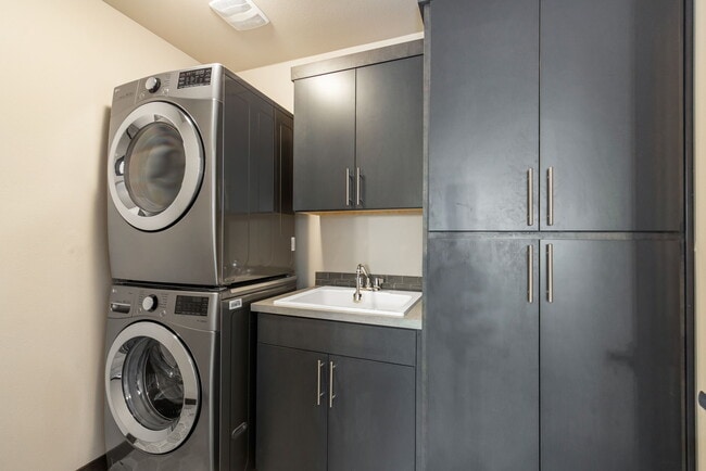 Building Photo - 17822 19th Ave W