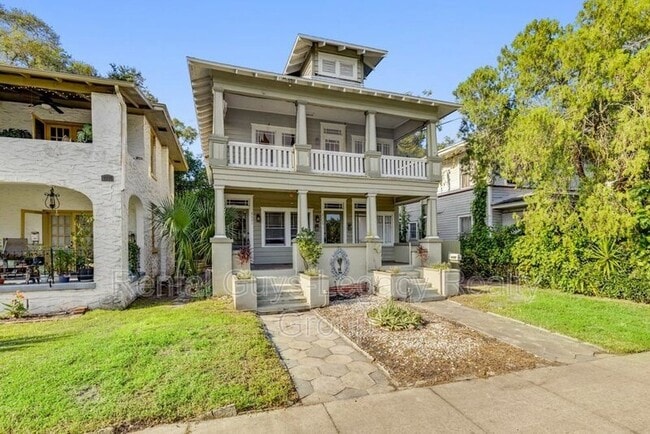 Building Photo - 2329 College St