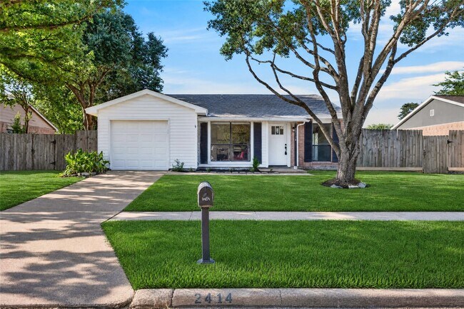 Building Photo - 24114 4 Sixes Ln