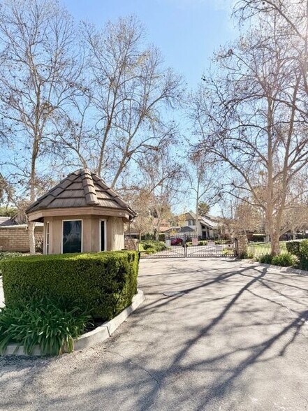 Building Photo - 6736 Foxhall Ct