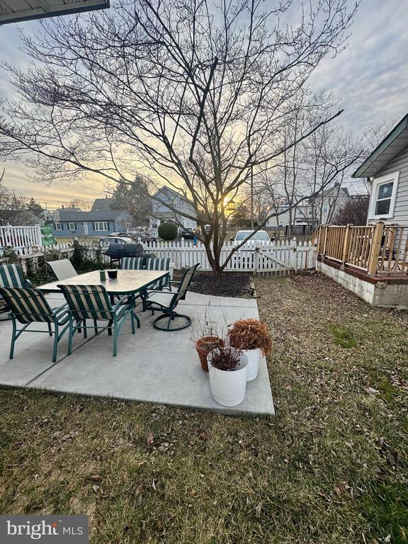 Building Photo - 203 Moreau St