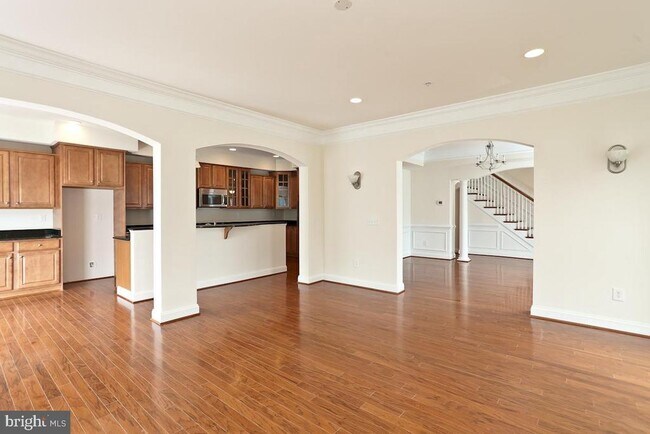 Building Photo - 12 Chestnut Woods Dr