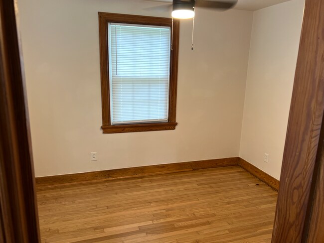 bedroom front - 108 E Union St