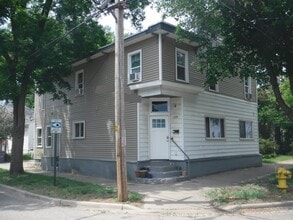 Building Photo - 235-7 Gold St