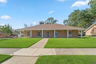 Building Photo - 685 Daventry Dr