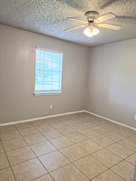 Building Photo - 214 Pine Meadow Dr