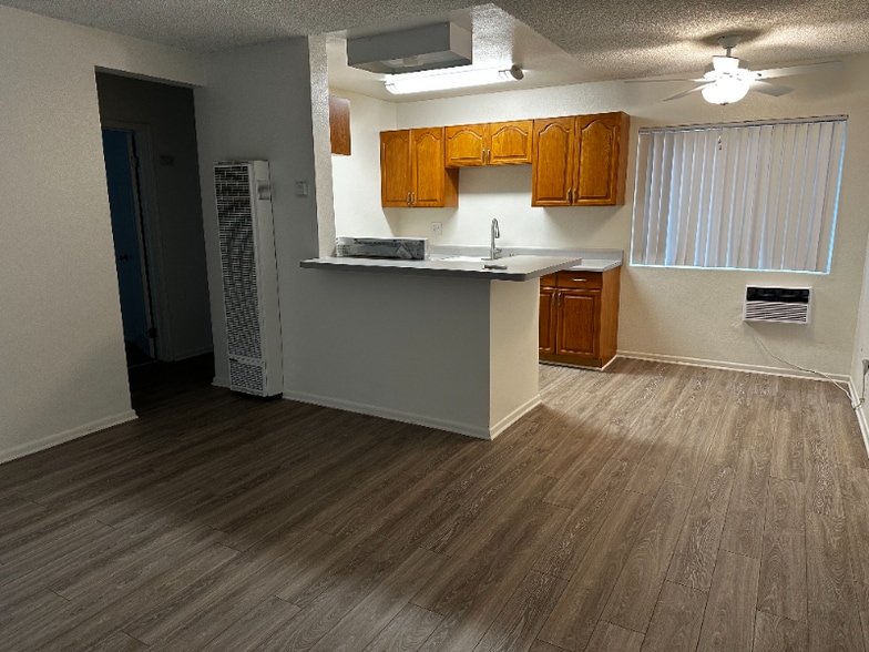 Building Photo - 1228 S Loara St