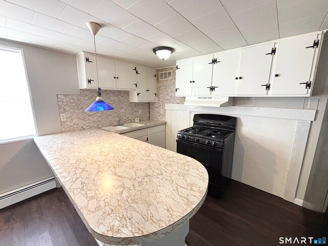 Building Photo - 12 Mountain Ave