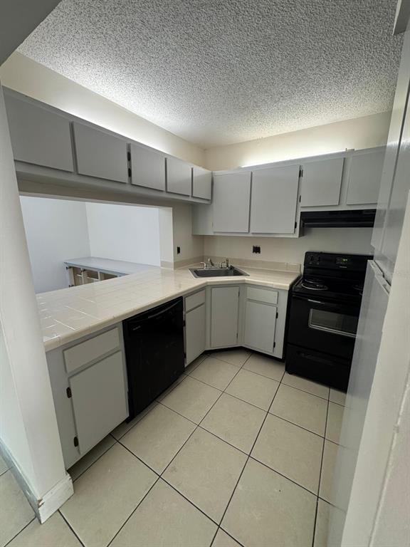 Building Photo - 8203 Sun Spring Cir