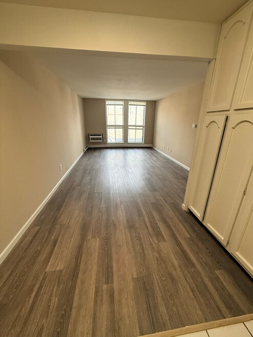 Building Photo - 3402 N Oakland Ave