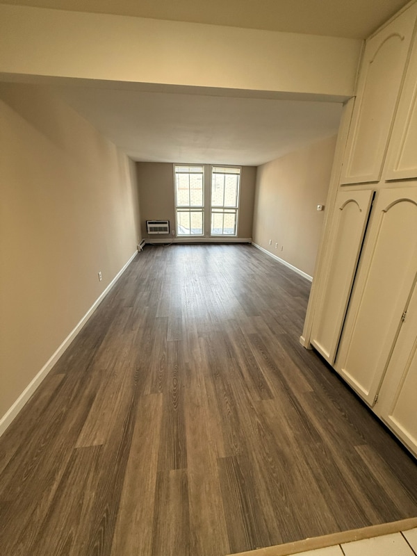 Building Photo - 3402 N Oakland Ave