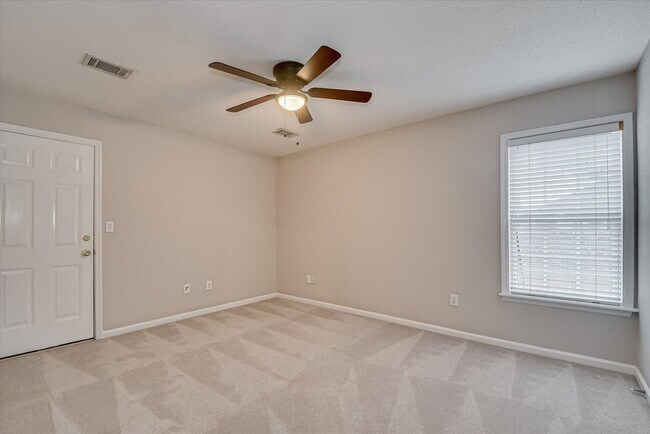 Building Photo - 4441 McManus Ct