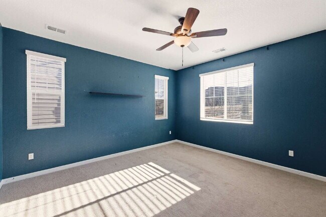 Building Photo - Modern 3-Bed 2-Bath Home in Cherry Creek School District!