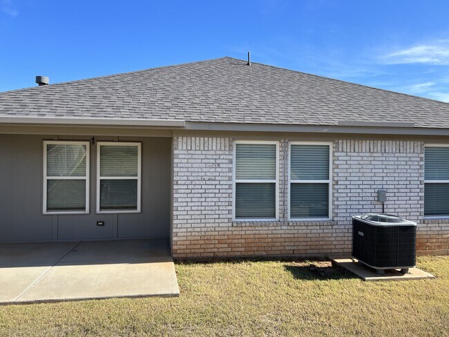 Building Photo - 13421 Watson Dr