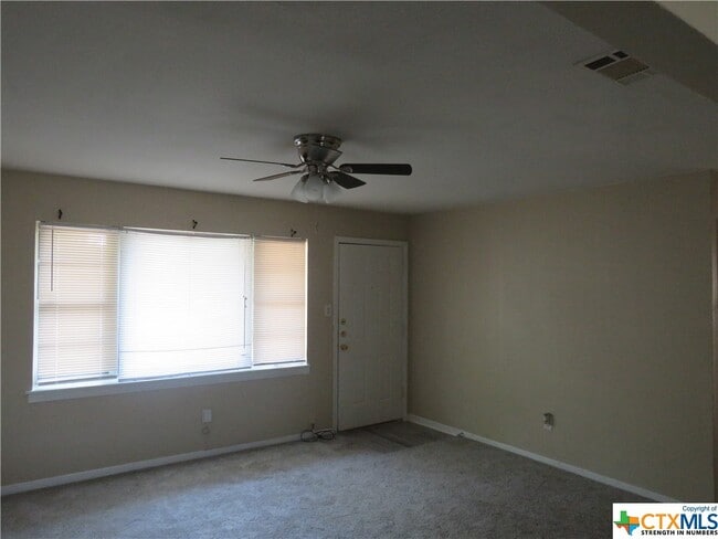 Building Photo - 104 Bybee Ct