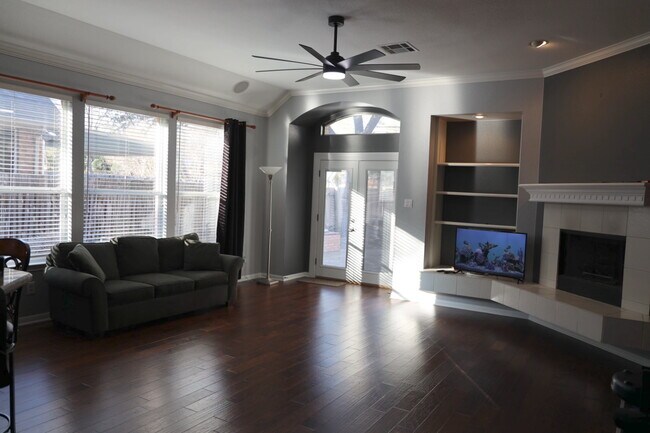 Living Room - 2132 Rodeo Dr