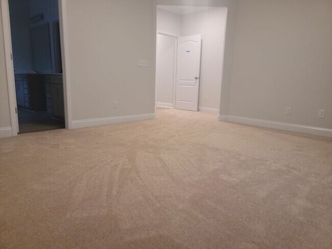 Building Photo - Like New RANCH Home in Stallings! WiFi and...