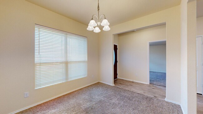Building Photo - Minutes from Fort Hood charming 4 bedroom ...