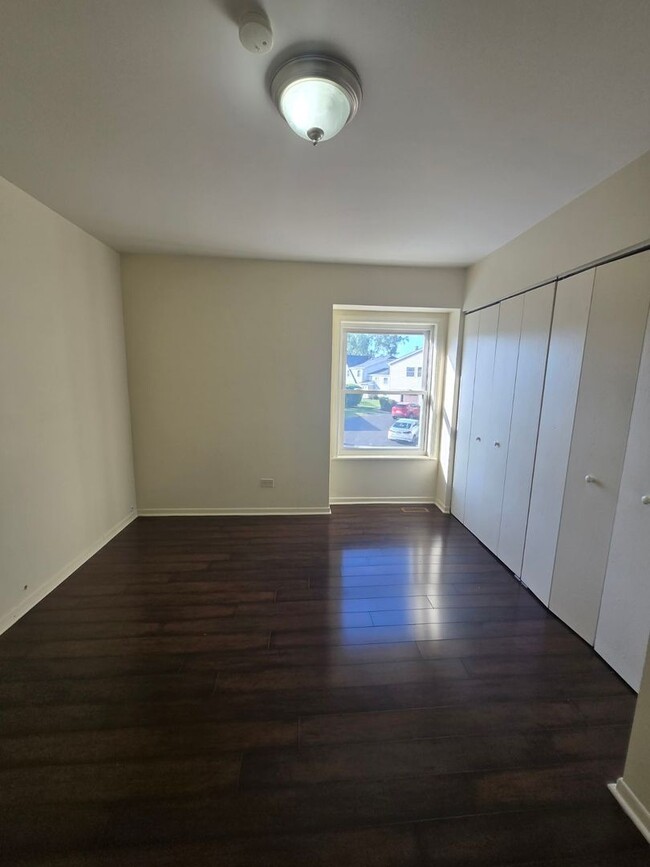 Building Photo - 2120 N Ginger Creek Cir