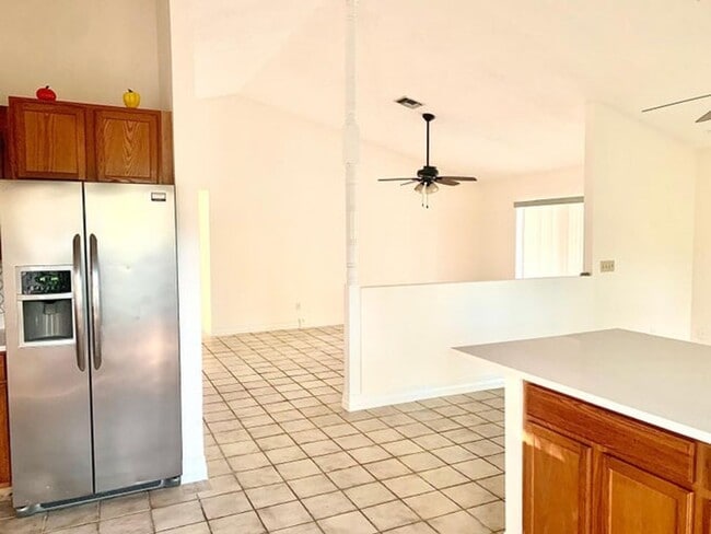 Building Photo - 107 Gibraltar St