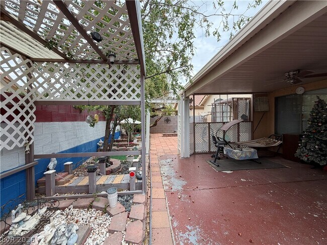 Building Photo - 868 Worrell Ave