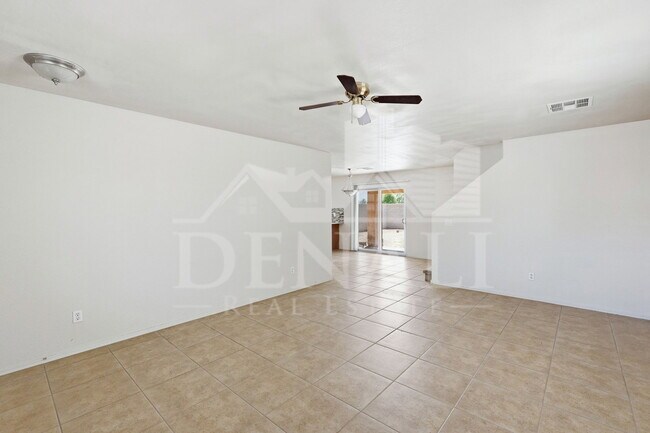 Building Photo - 21939 W Cocopah St