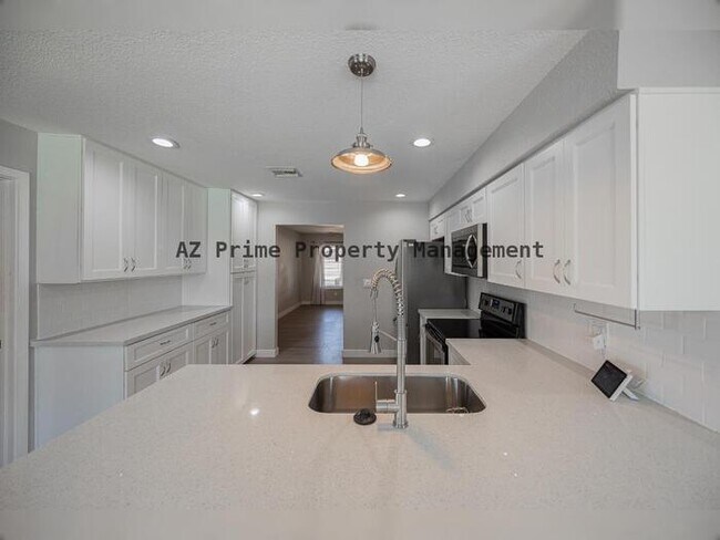 Building Photo - 3715 E Sweetwater Ave