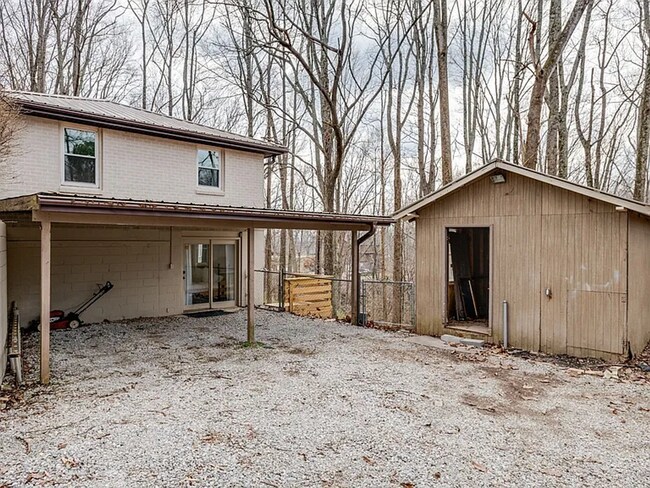 Building Photo - 514 Longview Dr