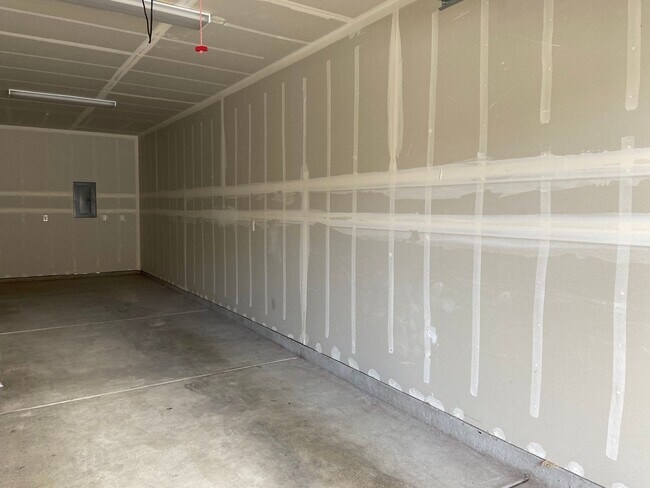 Building Photo - NW Reno Large Townhouse Sterling Ridge at ...
