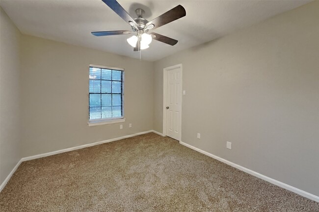 Building Photo - 3418 Creek Manor Dr