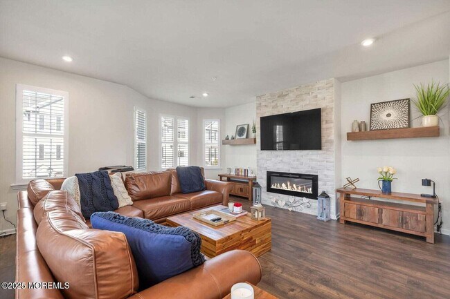 Building Photo - 1705 Evans Ln