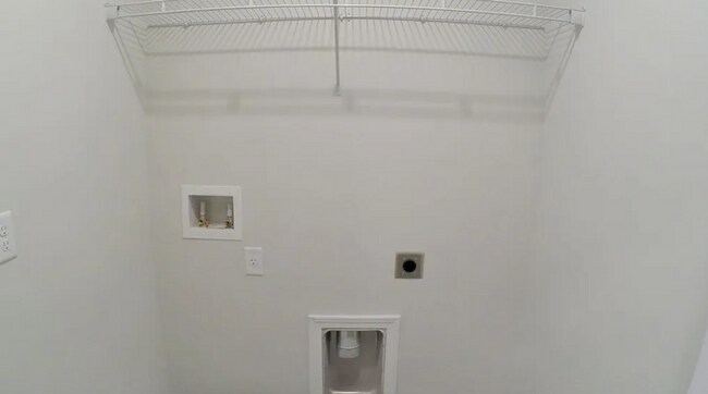 Building Photo - 31 SAW