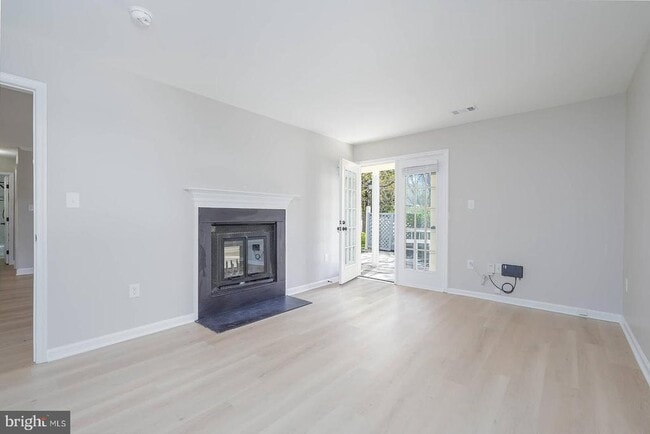 Building Photo - 20527 Shadyside Way