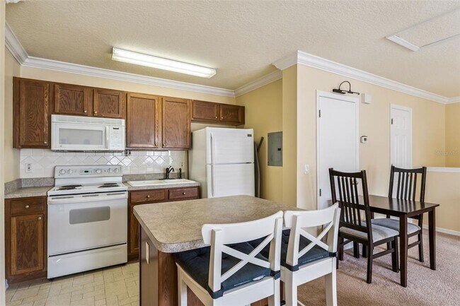 Building Photo - 874 Spring Park Loop