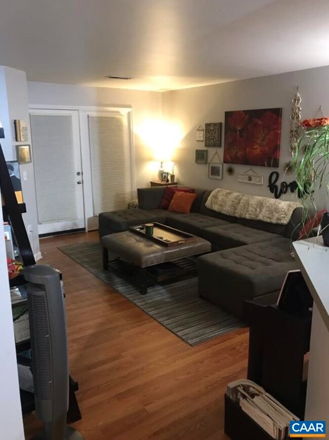 Building Photo - 735 Walker Square