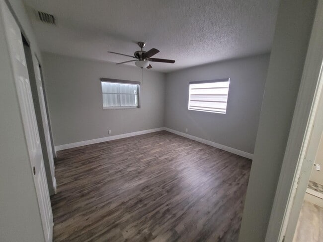 Building Photo - 516 NW 54th St