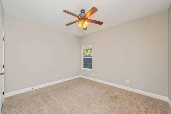 Building Photo - 339 Elliott Rd SE