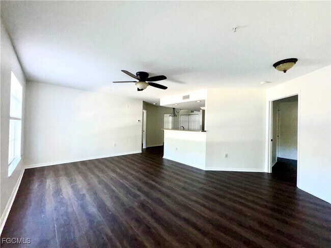 Building Photo - 1773 Four Mile Cove Pkwy